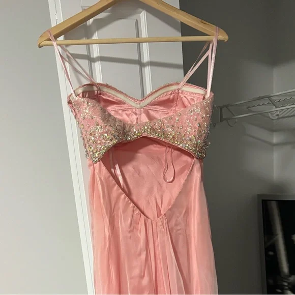 Grad Dress - Picture 3 of 3